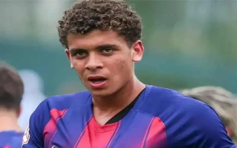سبورت: برشلونة يواجه عائقًا في التعاقد مع حمزة عبد الكريم بسبب الكوم الأحمر